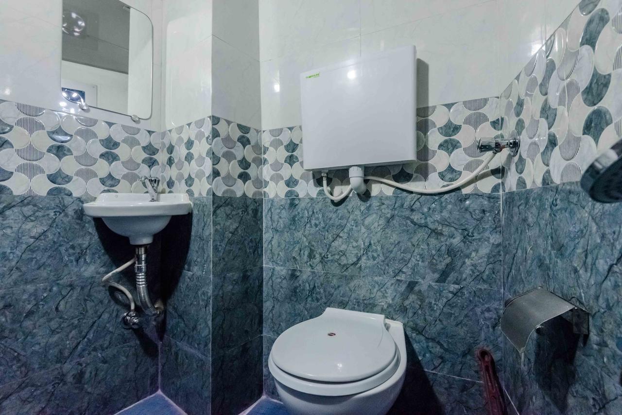 Awesome Dormitory - Men Only Mumbai Ngoại thất bức ảnh
