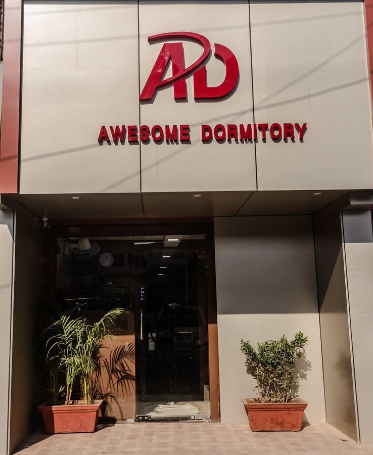 Awesome Dormitory - Men Only Mumbai Ngoại thất bức ảnh